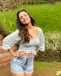 Kajal agarwal spicy pics i. Pics Hina Khan S Playful Look In Denim Hot Pants And Mint Green Tee Needs To Be Your Ootd