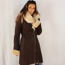 Manteau en peau retournée t42/44 col fourrure, (neuf jamais porté). 3 4 Femme En Peau De Mouton Retourne Peau Lainee Femme 3 4 Pour Femme En Peau Retournee Marron Lola 3 4 Pour Femme En Peau Retournee Marron Lola 3 4 Pour Femme En Peau Retournee Marron