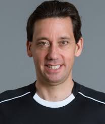 Manuel gräfe officie en budesliga depuis 2004, et obtient son badge de la fifa trois ans plus tard. Schiedsrichter Grafe Kritisiert Es Geht Immer Noch Zu Wenig Nach Leistung Kicker