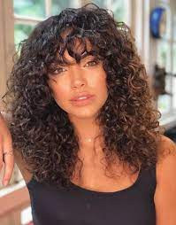 10 Stylish And Trendy Curly Hairstyles For Fine Hair Cabelo Cabelo Cacheado Com Franja Cabelo Com Franja
