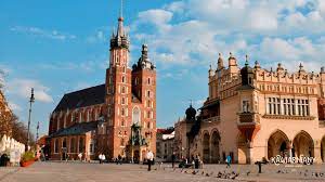 Maybe you would like to learn more about one of these? Krakow Rynek Glowny Zwiedzanie Ciekawostki Informacje