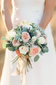 Rustic burlap and lace wedding arch. She Designed Her Own Wedding Gown And The Results Are Bohemian Perfection Blumenstrauss Hochzeit Braut Blumen Hochzeit