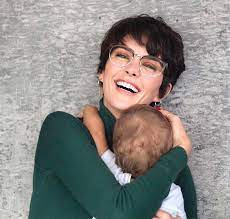 Assim como o marido de sandy, lucas lima, monica benini faz aniversário no dia 11 de outubro. Monica Benini Mostra Seu Filho Com Junior Otto Tocando Bateria Toca Mais Que Eu Estrelando