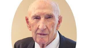 Clifford Whyte's Instagram, Twitter & Facebook