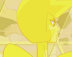 Find derivations skins created based on this one; Su Yellow Diamond Minecraft Skin
