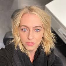 Michelle Eve's Instagram, Twitter & Facebook