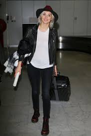 Изучайте релизы camille lou на discogs. Camille Lou Arrives At Nice Airport For The Nrj Music Awards 2015 Celebmafia