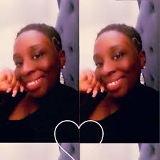 John Ebony Harris je posodobil svojo naslovno fotografijo.