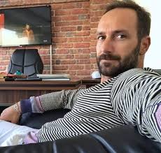 Dealing with scammers and filing complaints