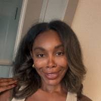 Ashley Rolls's Instagram, Twitter & Facebook