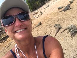 Introduction and photo sharing in a group