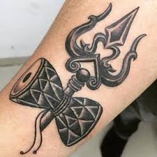 Shiva Trishul Damru Blackwork Tattoo Shiva Tattoo Design Tattoos Trident Tattoo 'soul dancing' is his first ep with trisulam tribe (based in india) consisting an amalgam of sounds with groovy base lines and psychedelic tunes. blackwork tattoo shiva tattoo design