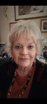 Carlene Larsen's Instagram, Twitter & Facebook