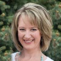 Tami Arnold's Instagram, Twitter & Facebook