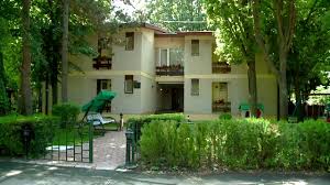 We did not find results for: Complexul De Vile Ridicat De Ceausescu In Neptun Inchiriat In Regim Hotelier Cat Costa Sa Fii O Noapte Vecin Cu Presedintele Www Stirileprotv Ro