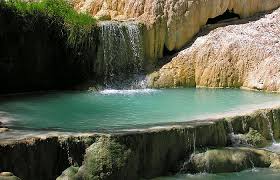 Il paradiso nascosto dei bagni san filippo, le terme naturali nel cuore della val d'orcia in toscana. Swisseduc Stromboli Online Bagni San Filippo Toskana Italien