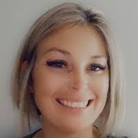 Leslie Salter's Instagram, Twitter & Facebook