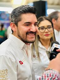 Abelardo Flores Mendoza added a...