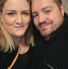 When should I go to the doctor with swollen leg, cold chills, and fever  symptoms?