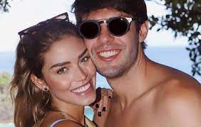 View the profiles of people named carolina dias kaka. Kaka E Carol Dias Fazem Lindo Ensaio Fotografico Em Noronha Ofuxico