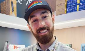 A grateful thank you to Hayes Dent and his generous offer of connections.