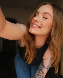 Miranda Malloy's Instagram, Twitter & Facebook