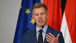 Oligarkerna uppges fly Ungern – Magyar vill stoppa dem