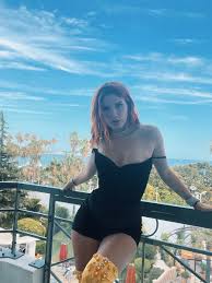 Actress and singer annabella avery bella thorne, known for shake it up (2010), the duff (2015), blended (2014), and midnight sun (2018), was born in pembroke pines, florida, to tamara (beckett) and delancey reinaldo rey thorne. Bitchimbellathorne Bellathorne Twitter