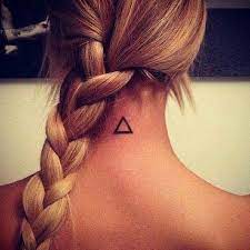 60 Back Of The Neck Tattoos That Are Easy To Hide And Fun To Show Off Triangle Neck Tattoo Back Of Neck Tattoo Tattoos