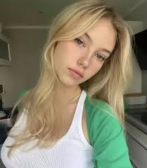 I know I'm older and not perfectly skinny, but can I still get a like from  you?