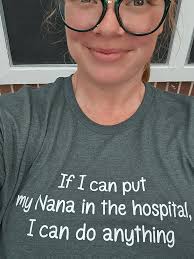 Sain mun lemppari Deputy Liv -lainauksen paidalle ja oon ihan fiiliksissä :  r/ResidentAlienTVshow