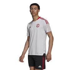 Jun 17, 2021 · gideon jung hat seinen vertrag beim hsv zum saisonende aufgelöst. Adidas Manchester United Trikot 21 22 Herren Weiss Deinsportsfreund De