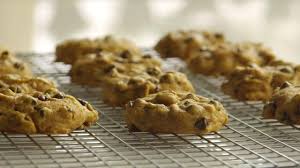 Biscuits A La Citrouille Chocolates Recipe Chocolate Chip Cookies Cookies Recipes Chocolate Chip Pumpkin Chocolate Chip Cookies