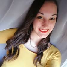 Loretta Tóth (lotti977)