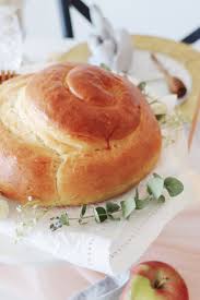 Braiding challah bread is just one part of making this shabbat favorite. Easy Round Challah Recipe How To Make Rosh Hashanah Challah