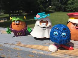 Check spelling or type a new query. Vintage Mcdonald S Chicken Nugget Party Figures With Costumes 80 S 90 S 1821697295