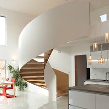 Sie ist sehr effektvoll und dazu auch platzsparend. Wendeltreppen Spindeltreppen Treppen De Das Fachportal Fur Den Treppenbau