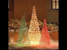 How To Make Lighted Chicken Wire Christmas Balls Diy Outdoor Christmas Decor Christmas Decorations Diy Outdoor Outdoor Christmas Tree Outdoor Christmas Lights