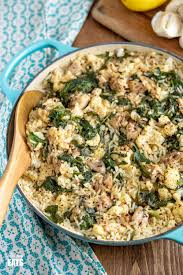 One Pot Lemon Garlic Chicken Rice A Simple All In One Pan Recipe With The Delicious Flavours Healthy Rice Recipes Casserole Dishes Recipes Lemon Chicken Rice
