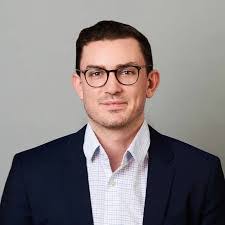 Anna Hollander's Instagram, Twitter & Facebook