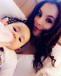 Lilly Bennett: Absolute love of my life💪🏼💓😘💋  https://www.instagram.com/p/BhZK3rChKyG/?taken-by=lillybennett__