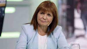 Arroyo pide vacunas para movimientos sociales; Patricia Bullrich Defendio La Inoculacion De Macri En Miami No Uso Una Vacuna De Los Argentinos Perfil