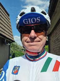 Finally got the toe clip pedals fitted to the Gios. They were a bit fiddly  to get my feet in at first but I've got the hang of it now, Maybe one