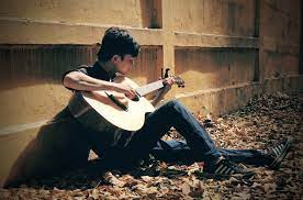 NHỮNG NGUYÊN NHÂN KHIẾN BẠN MẤT ĐI ĐỘNG LỰC HỌC GUITAR - Thế giới nhạc cụ  nhập khẩu chính hãng