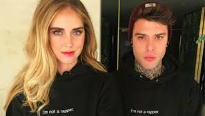 Digital entrepreneur chiara ferragni and her husband, musician fedez, are doing their part to fight the. Fedez And Chiara Ferragni Together On Instagram Is It Love