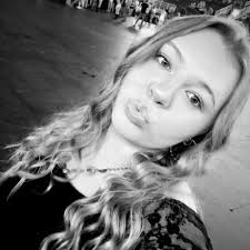 Hii! My name is Sophia and I'm from Oviedo, Florida. I'm 100% committed to  UCF and will be majoring in engineering. I'm looking for potential  roommates for the fall and new friends!