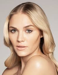 Eloise Mumford's career was off to a roaring start when she understudied  Elizabeth Moss in Speed the Plow