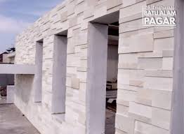 Cara membuat cetakan batu alam dari fiberglass tidak seartistik karet silikon bata tempel murah dan praktis untuk bangunan bisa menjadi pilihan paling tepat bagi anda yang ingin memberi kesan modern pada sebuah hunian. Jadi Pengen 25 Inspirasi Batu Alam Dinding Pagar Jual Batu Alam Terlengkap Dijakarta