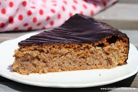Die eigelbe mit süßstoff und vanillezucker schaumig schlagen. Saftiger Low Carb Nusskuchen Aus Nur 4 Zutaten Staupitopia Zuckerfrei