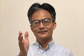 May 26, 2021 · 蘇偉碩說，這樣的「惜篩如金，逢篩必反」，不僅對來自民間要求擴大篩檢及入境普篩聲浪如此，對指揮中心內部專家會議提出的意見也是如此. è¡›ç¦éƒ¨å'Šç™¼åèŠåŠ'é†«å¸«è˜‡å‰ç¢©æž—ç‚ºæ´²ç›´å'¼ æ˜¯æˆ'åš´æ™‚ä»£å—Ž ä¸Šå ± ç„¦é»ž